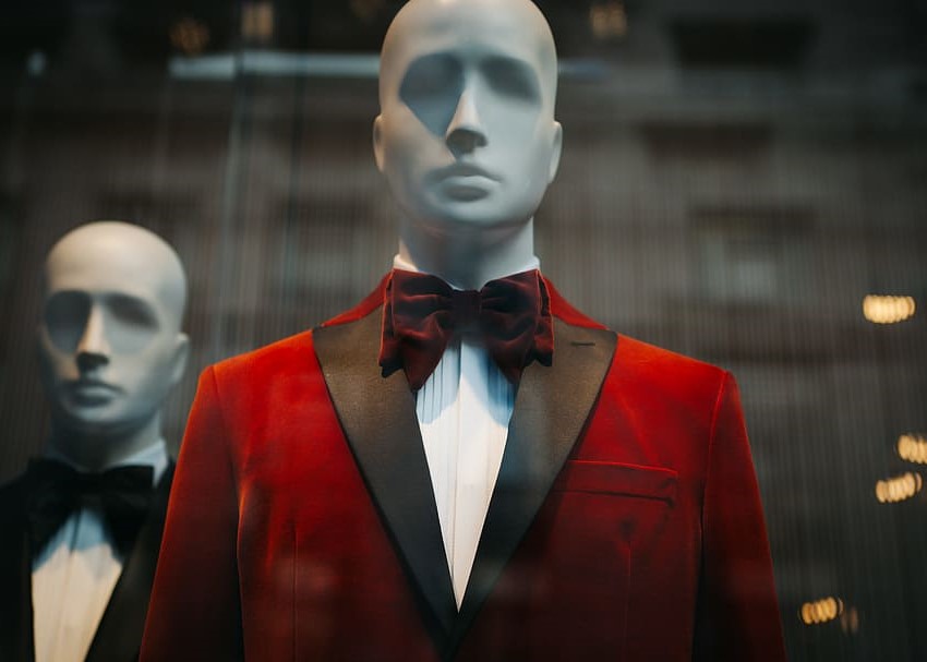 tuxedo-mannequin-dinner-suit-bow-tie